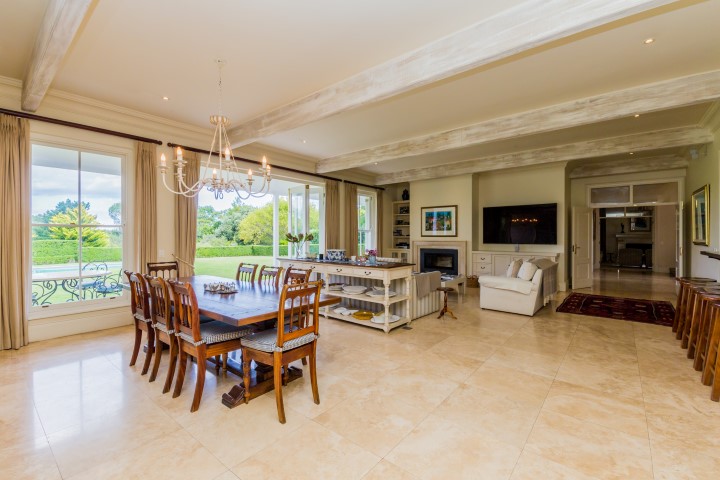 5 Bedroom Property for Sale in Constantia Western Cape